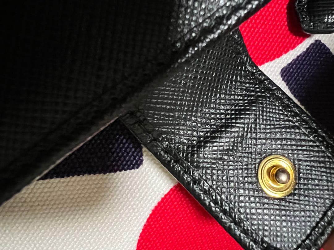 PRADA サフィアーノ二つ折り財布 ブラック