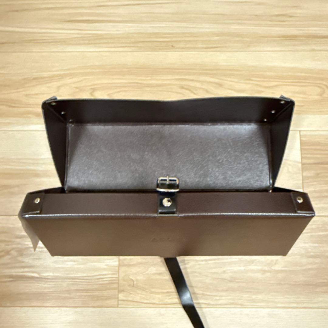 アライア シューズボックス ストラップ付き 牛革 収納ケース alaia