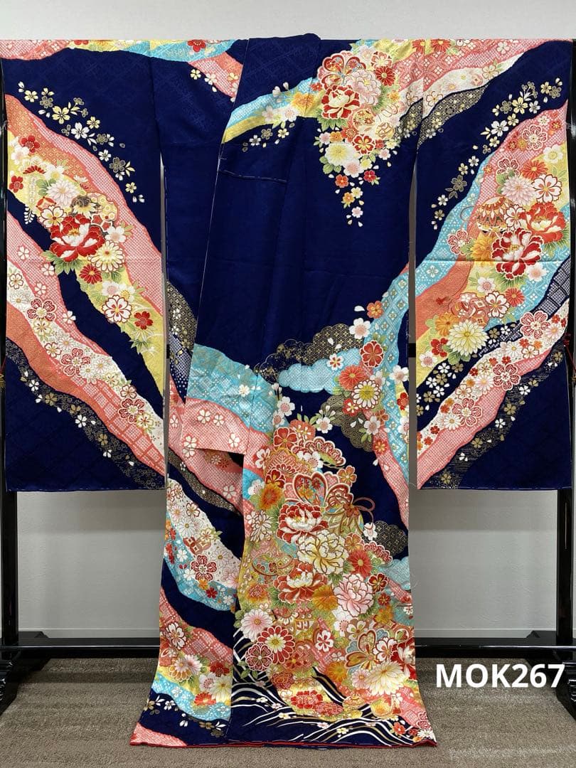 振袖 仮絵羽 ヒロミチナカノ 刺繍 金彩 紋意匠 正絹 未仕立て品 八掛付き