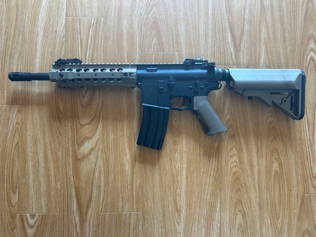 電動エアガン ブラック/グレー SR-16-5.56mm