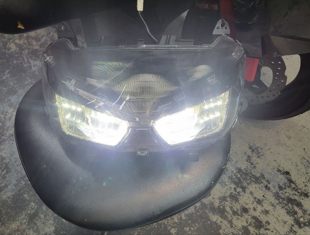 シグナスグリファス純正ヘッドライト値引不可