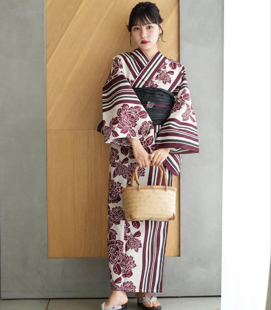 Utatane 浴衣3点セット 大正浪漫えんじ縞と牡丹の染分け