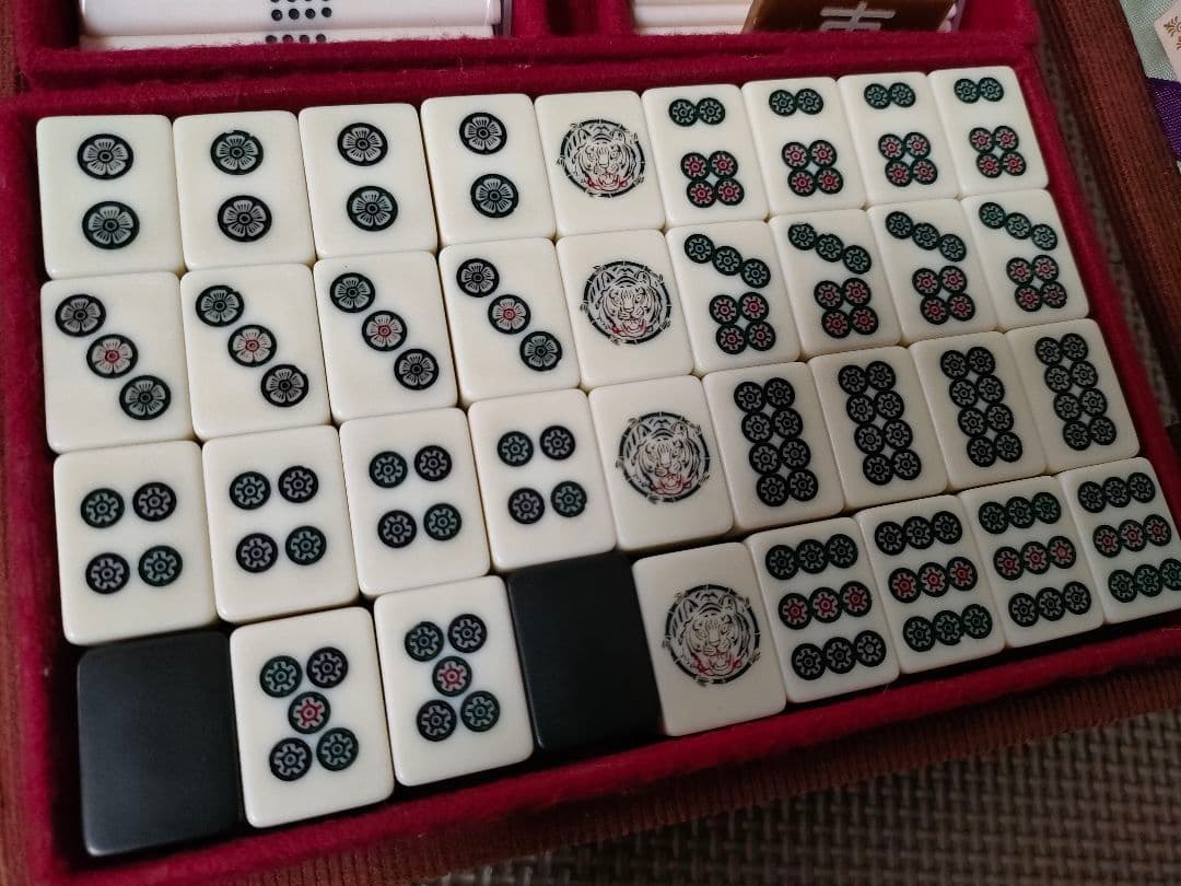 【中古品】　麻雀牌　キングバード　虎牌　背黒　雀鬼