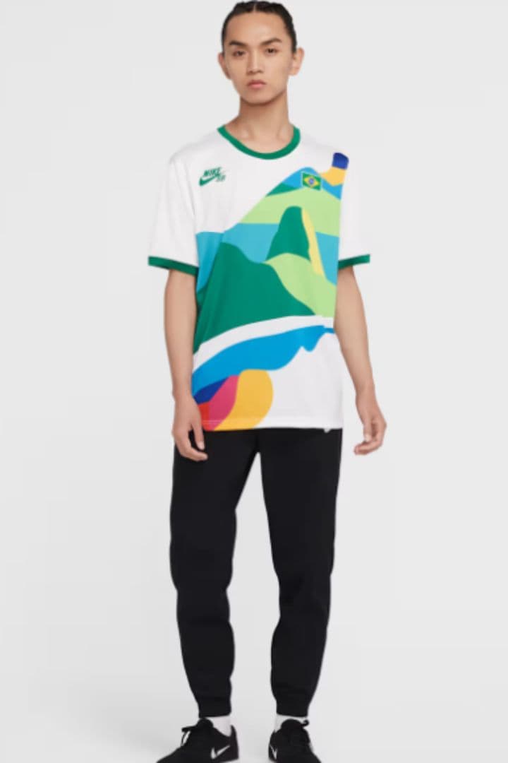 Nike SB ブラジル国旗デザインTシャツ