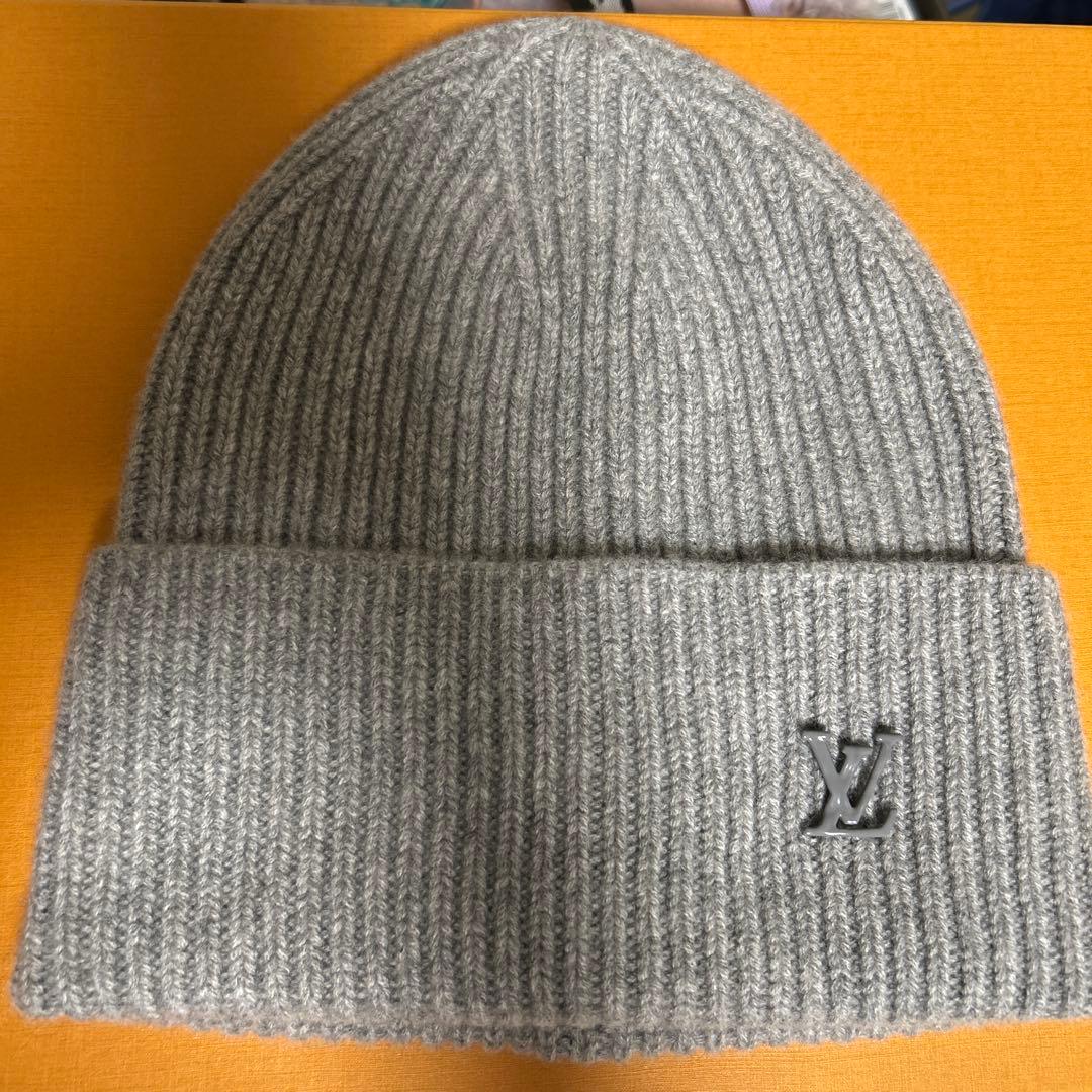 Louis Vuitton グレー ニット帽 未使用品