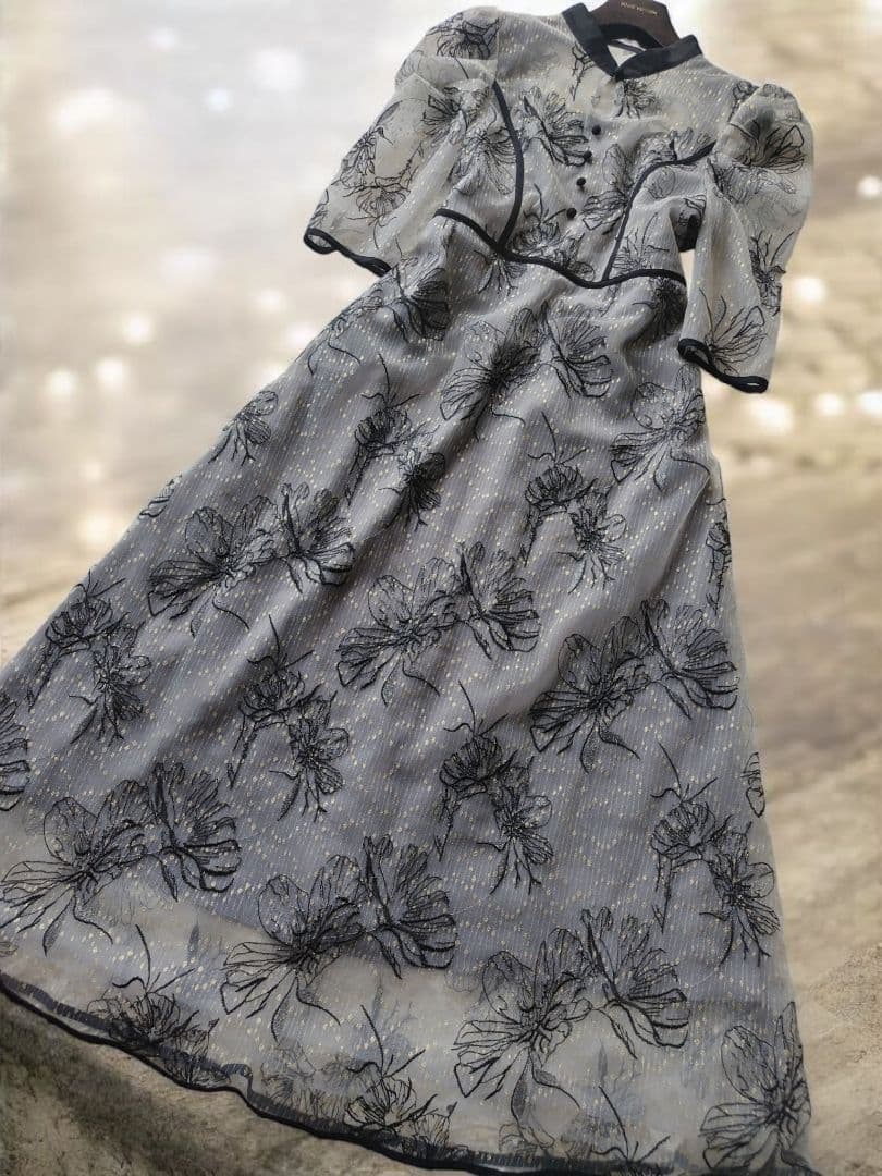 美品✨️lejaパイピングプチハイネック花柄刺繍ラメレースロングドレスワンピース