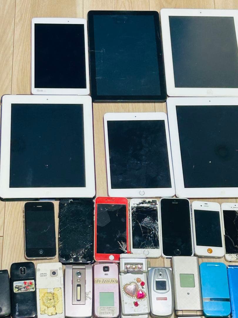 タブレット8台、iPhone10台、携帯73台、アンドロイド13台 ジャンク品
