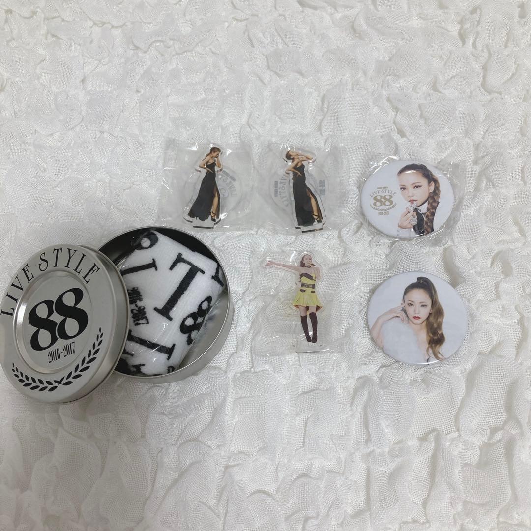 安室奈美恵アクスタ缶マグネット