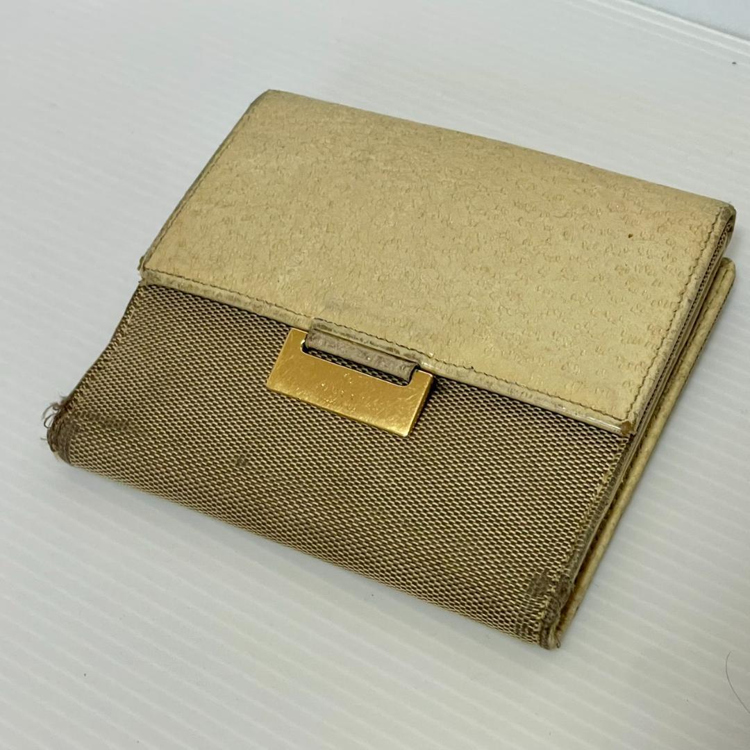 GUCCI グッチ 二つ折り財布 GGキャンバス レザー ベージュ 金具 - メルカリ