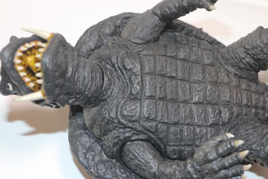 貴重昭和版　ガメラ（大映映画）の大型フィギャー　全高：約２７㎝　完成品　中古品