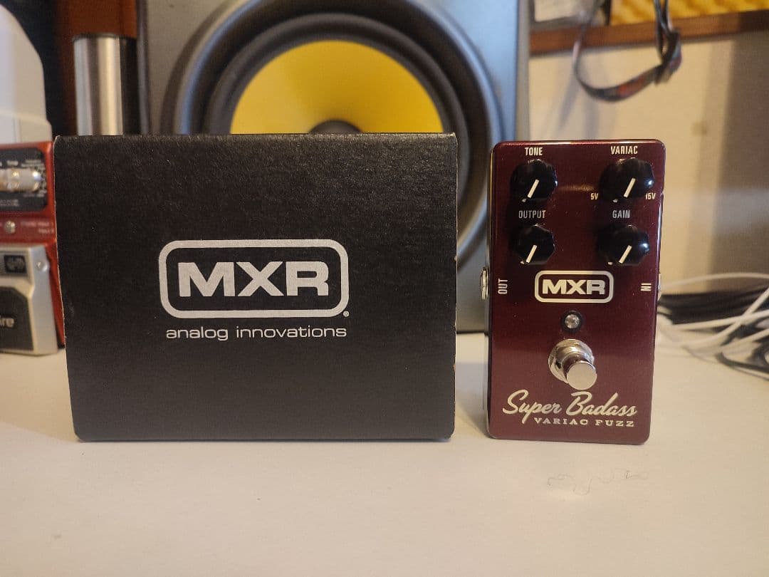 MXR Super Badass Variac Fuzz ファズ MXR® SUPER BADASS® VARIAC FUZZ - Dunlop