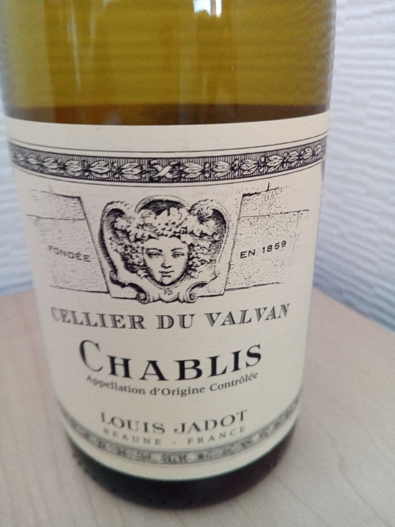 ルイ・ジャド シャブリ 3本まとめ売り - メルカリ