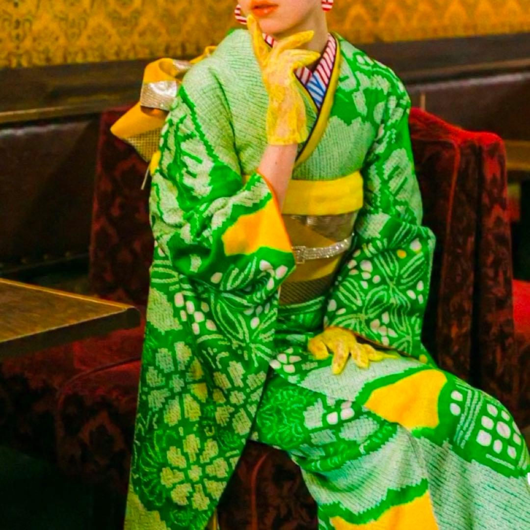 正絹 総絞り 黄緑×緑 疋田 源氏車 刺繍 振袖 着物単品 成人式