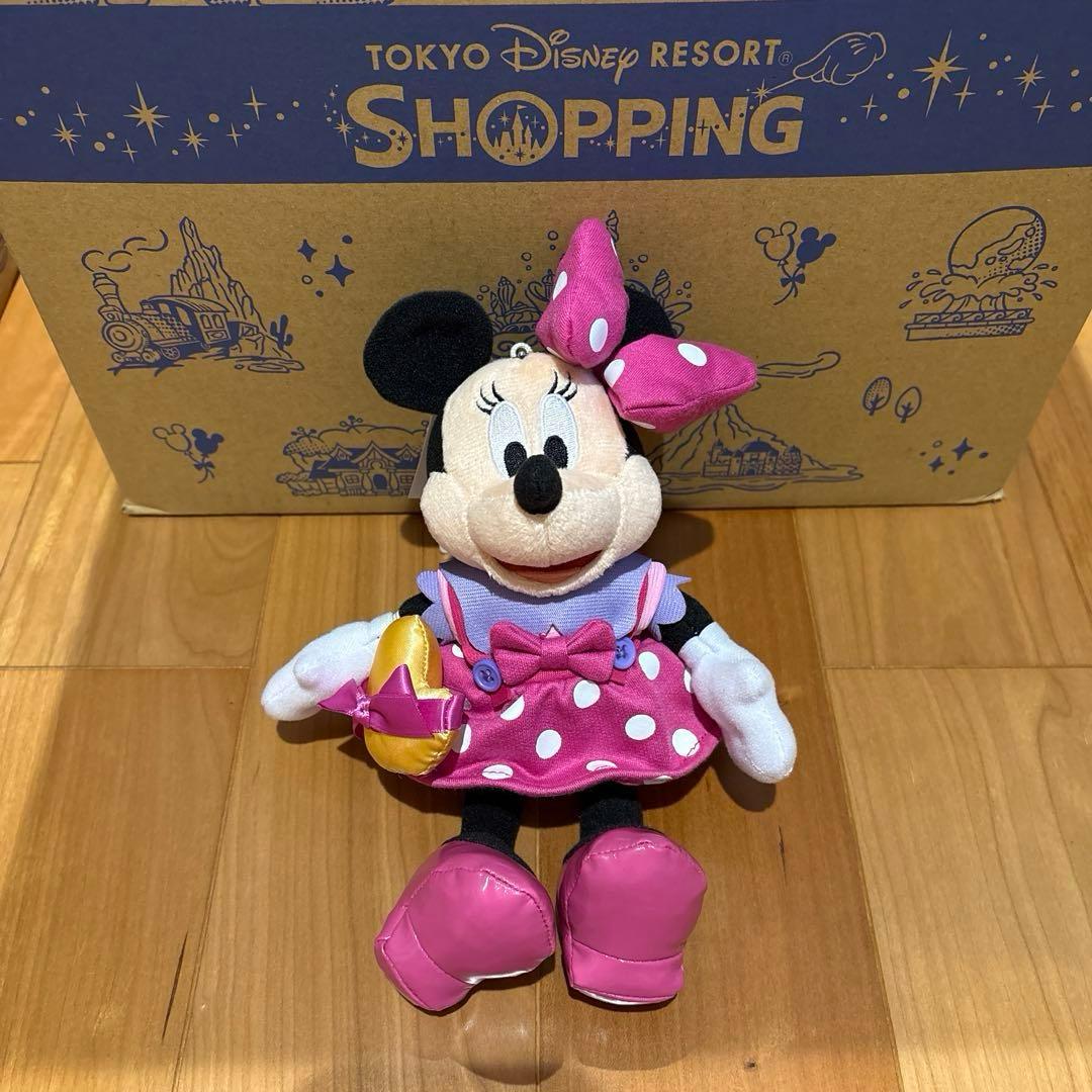 ディズニーリゾート ミニーぬいぐるみバッジ ピンク トゥーンタウン