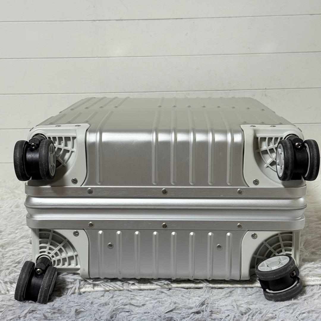 極美品✨イノベーター ステアリングシルバー INV1811 Sサイズ 36L