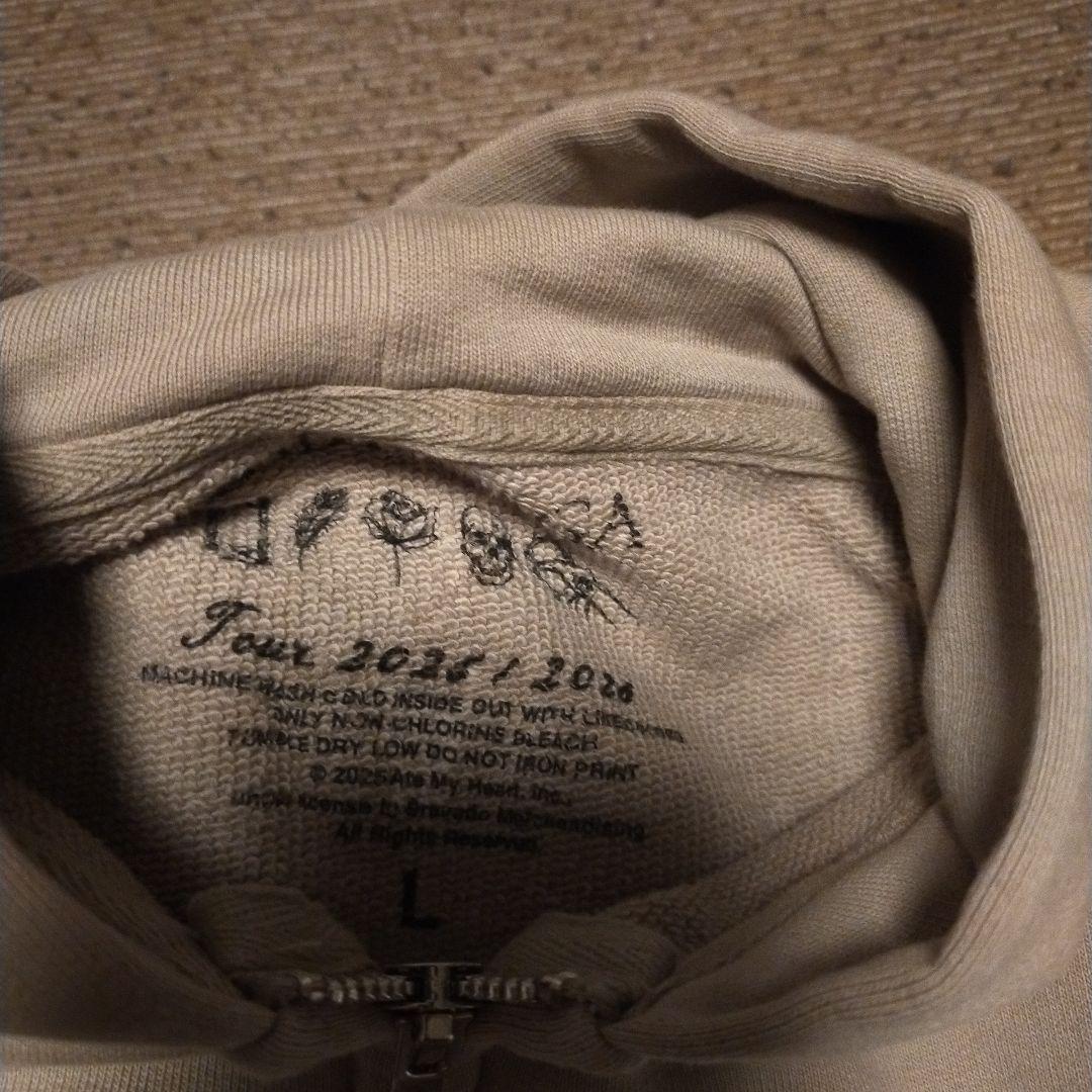 Lady Gaga The MAYHEM ZIP HOODIE L ベージュ Singapore night one