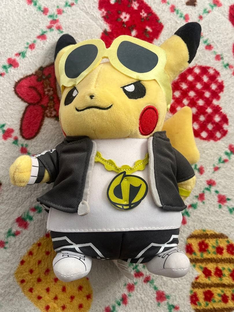 ポケモンセンター ぬいぐるみ ボスごっこピカチュウ スカル団 グズマ