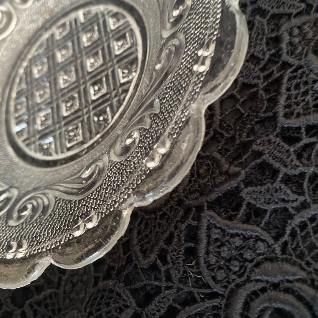 アンティーク】明治骨董 レースカット プレスガラス唐草紋様ウラン