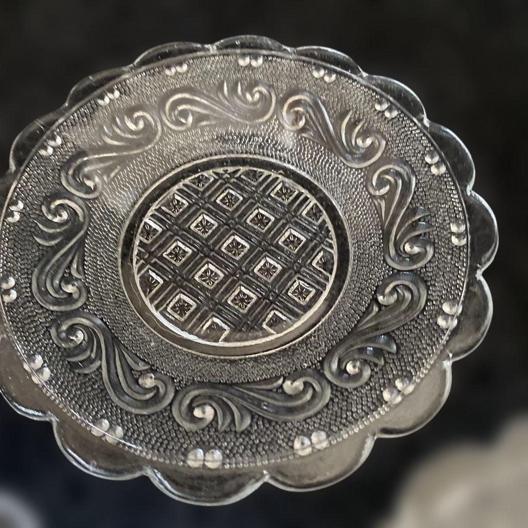 アンティーク】明治骨董 レースカット プレスガラス唐草紋様ウラン