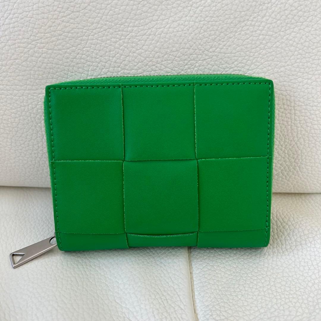 ボッテガヴェネタ 二つ折り財布 ジップ