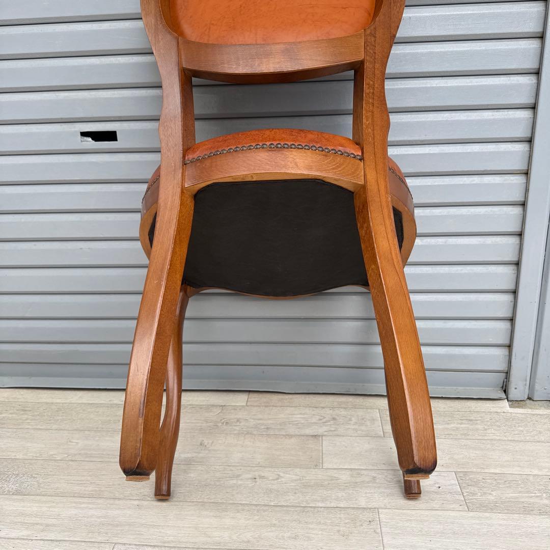 展示品 イタリア製 ハイバックチェア 鋲打ちロココ様式 彫刻 猫脚 ①