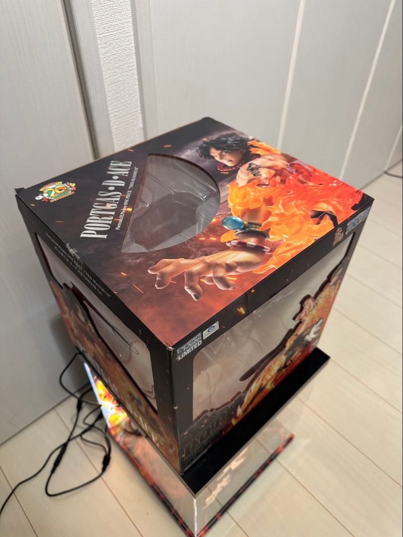 POP MAXIMUM ワンピース フィギュア エース 火拳 LEDケース付き