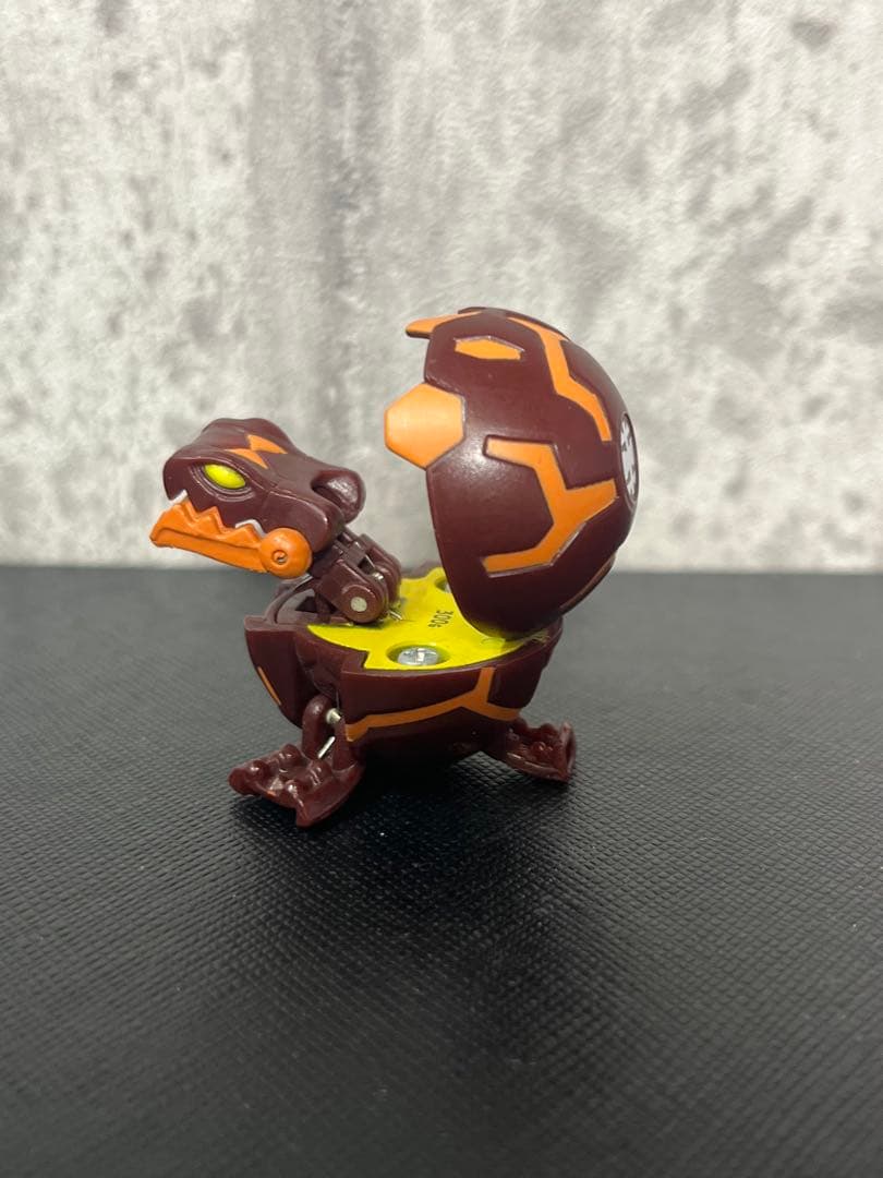 初期爆丸 ジャガーノート　土属性　希少