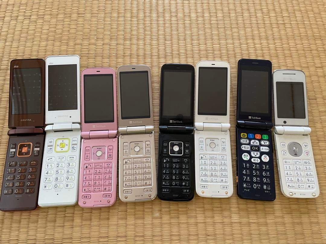 ぽ*け様 折りたたみ式 携帯電話 ガラケー 8個セット