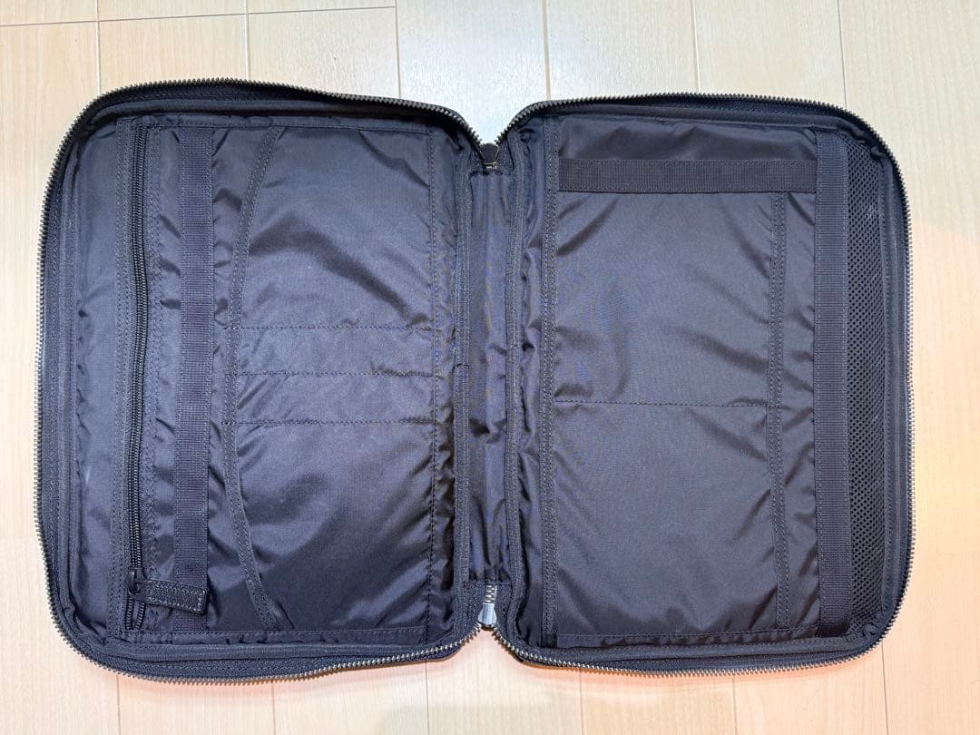 BRIEFING FUSION DOCUMENT CASE パソコンケース