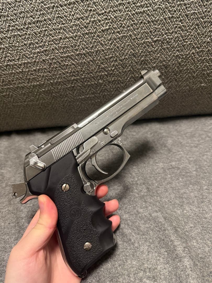 東京マルイm92f クロームステンレス ホルスター付き 即日発送可能