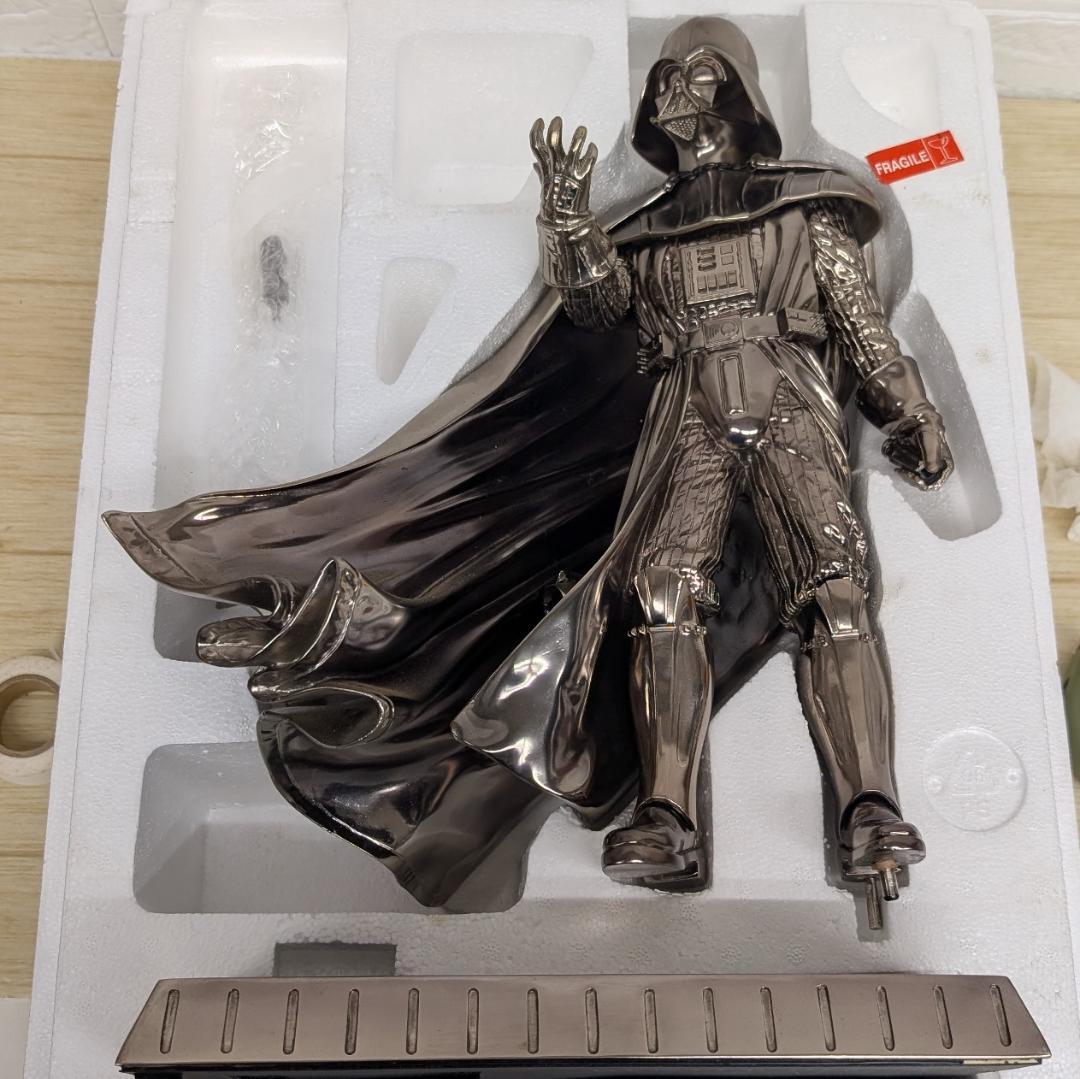 シリアル入り スターウォーズ STAR WARS　スタチュー ダースベイダー