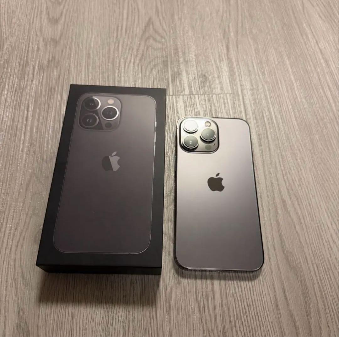 Apple iPhone 13 Pro グラファイト 本体 おまけ付き - メルカリ