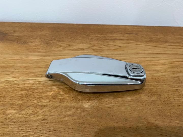 ➇-1 SR400 純正 タンクキャップ 初期型ムール貝美品