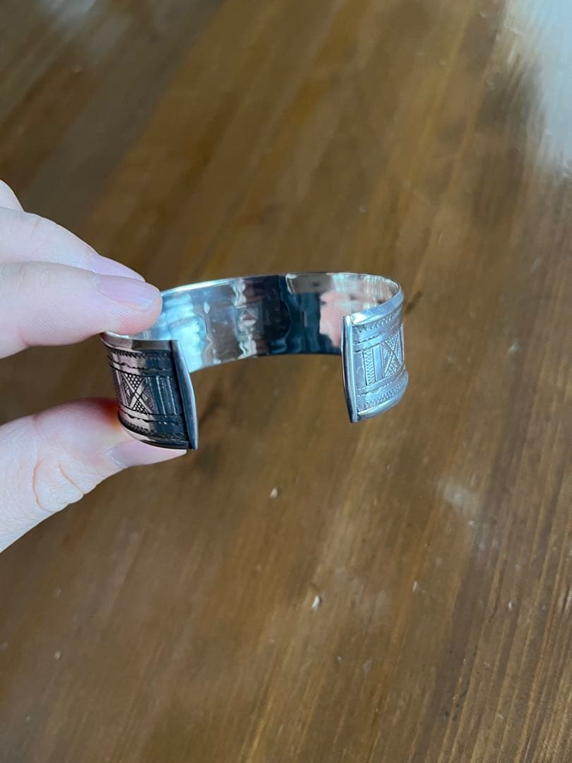 トゥアレグシルバー　バングル