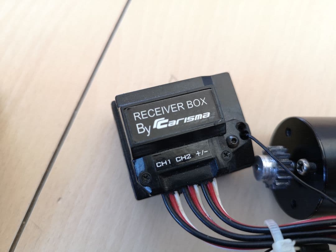 Carisma ラジコン送信機 3000KV　ブラシレスモーター