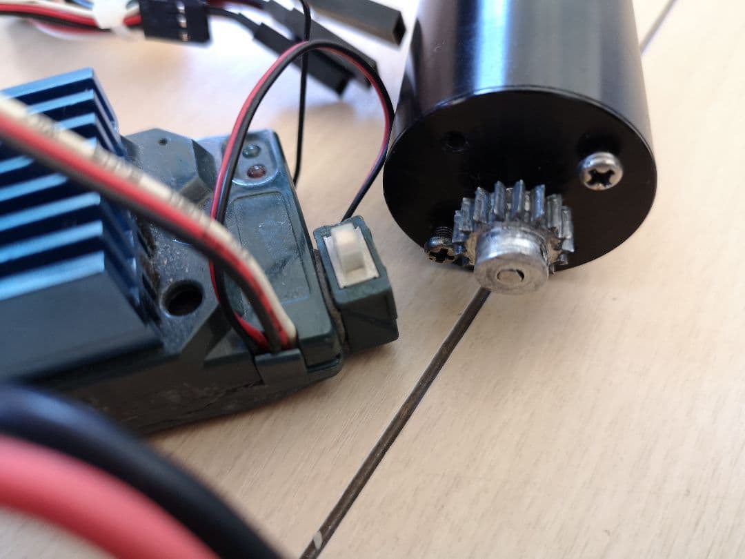 Carisma ラジコン送信機 3000KV　ブラシレスモーター