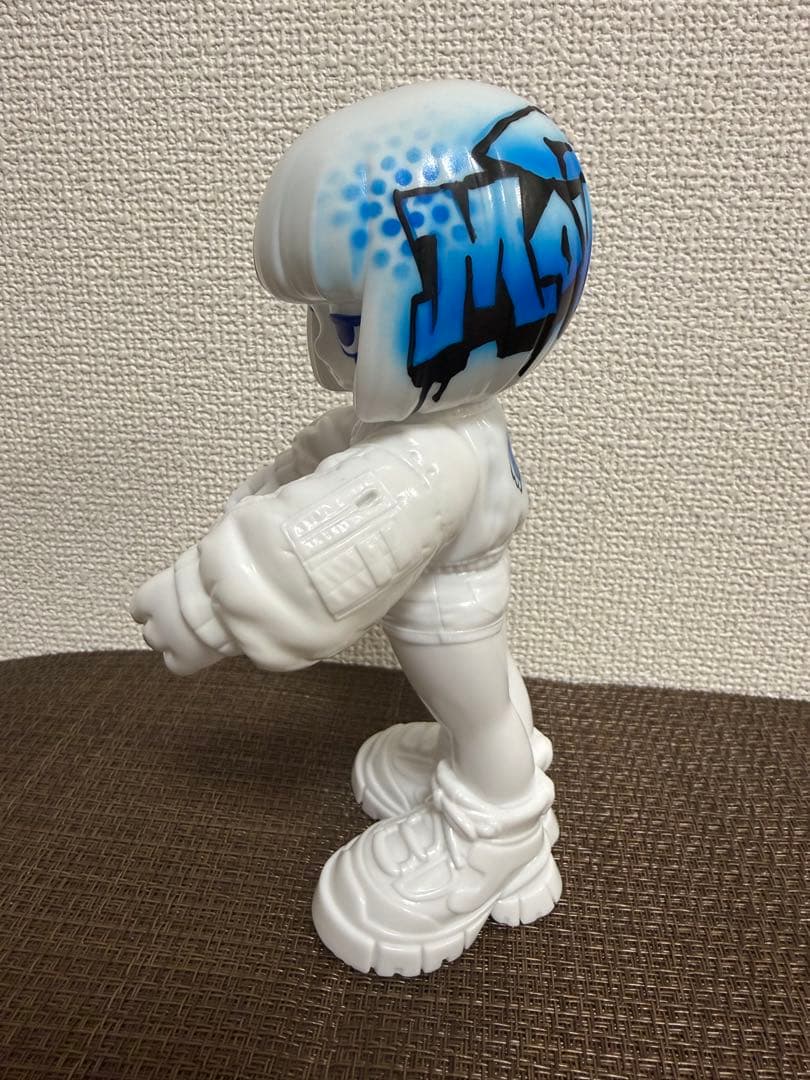 emDASH MOVE Graffiti フィギュア - メルカリ