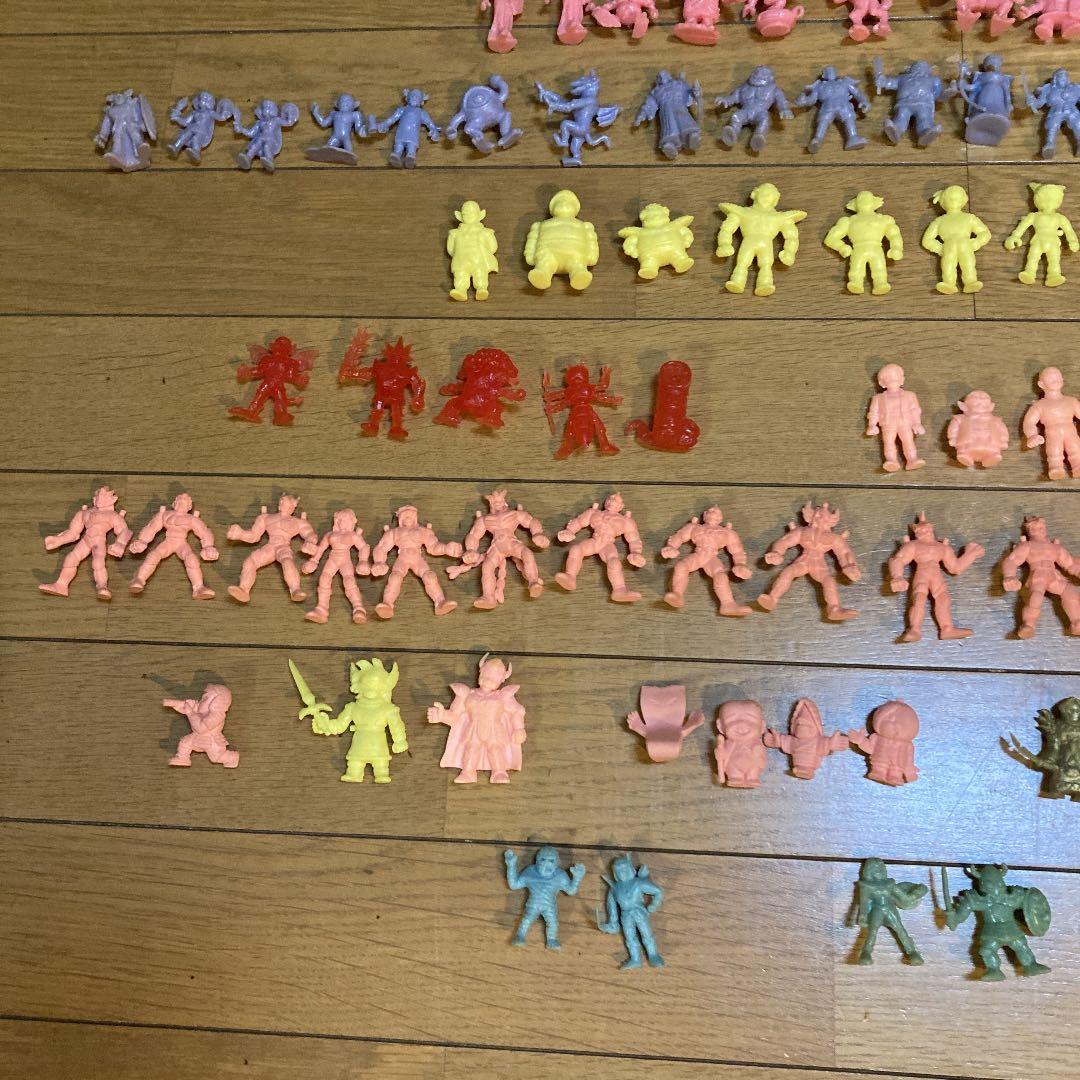 キン消し、キン消し風フィギュア