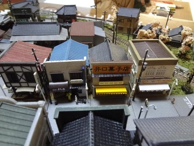 完成品 鉄道模型 ジオラマ 昭和「鉄道模型」をつくる ケース　パワーユニット付