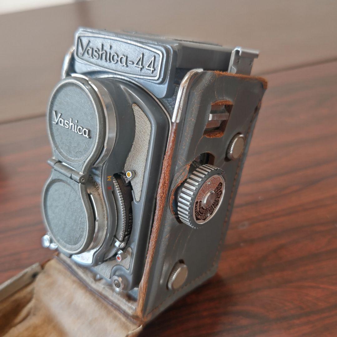 Yashica-44 二眼レフカメラ
