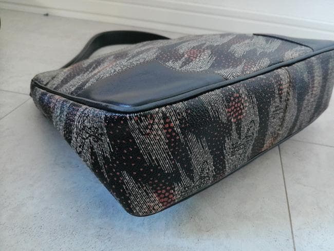 美品 ヴィヴィアンウエストウッド オーブ 総柄 ショルダーバッグ イタリア製