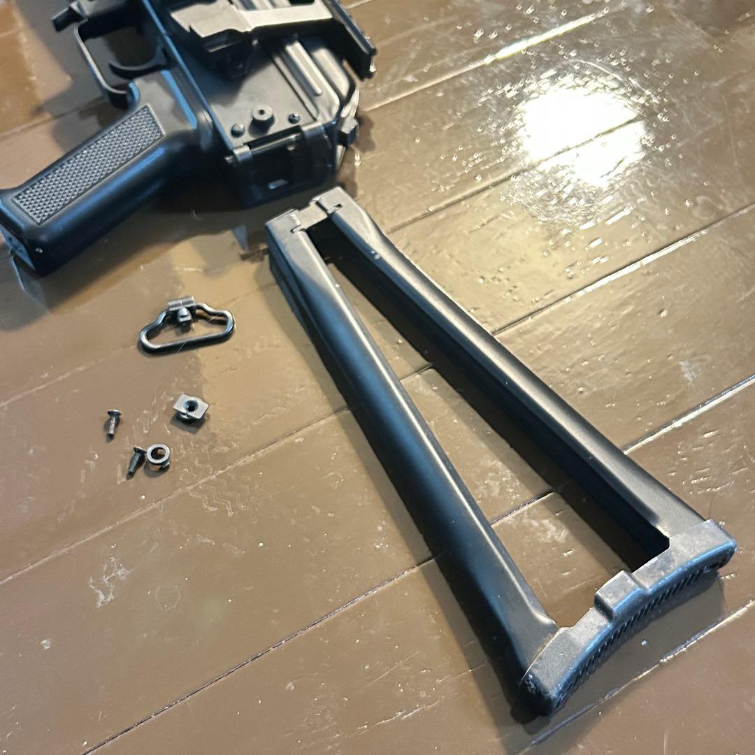 東京マルイ　次世代電動ガン　AK102 ストック爪破損