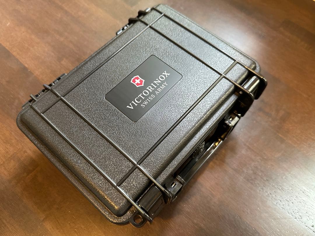 ヴィクトリノックス　スナップオン　ダブルネーム　時計　マルチツール　未使用品