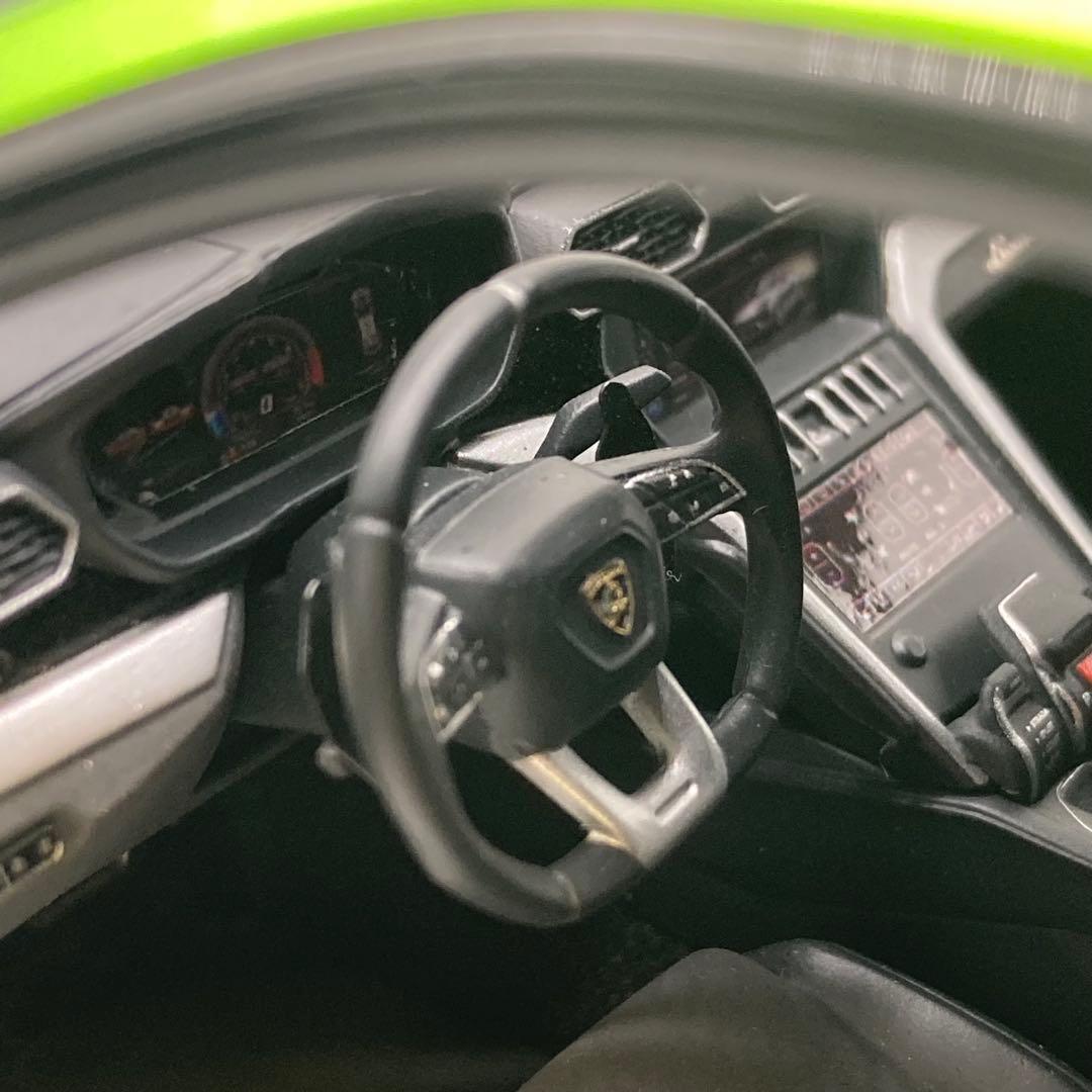 【美品】AUTOart Lamborghini Urus 1/18