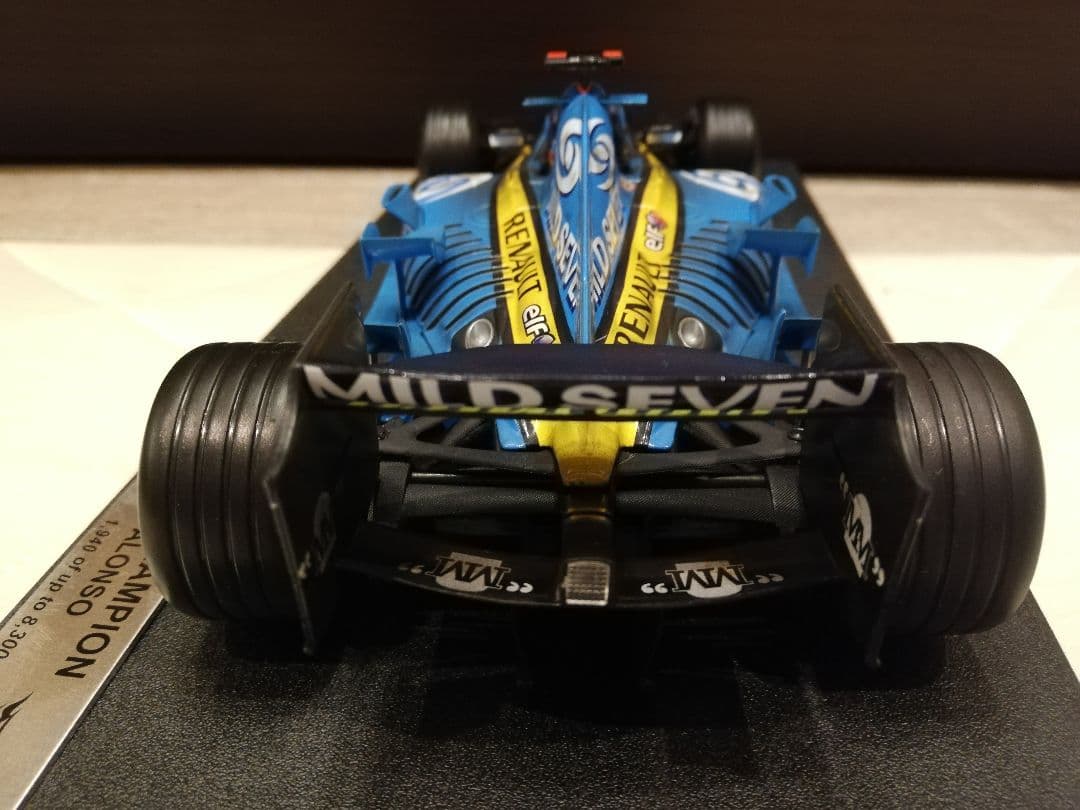ホットウィール 1/18 ルノー R25 アロンソ 2005 チャンピオン