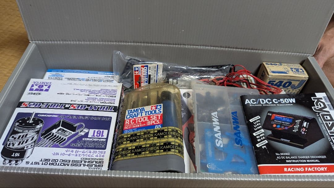 TRF102 TA06R ラジコンカー＆小物部品（収納運搬ケース付） ラジコン
