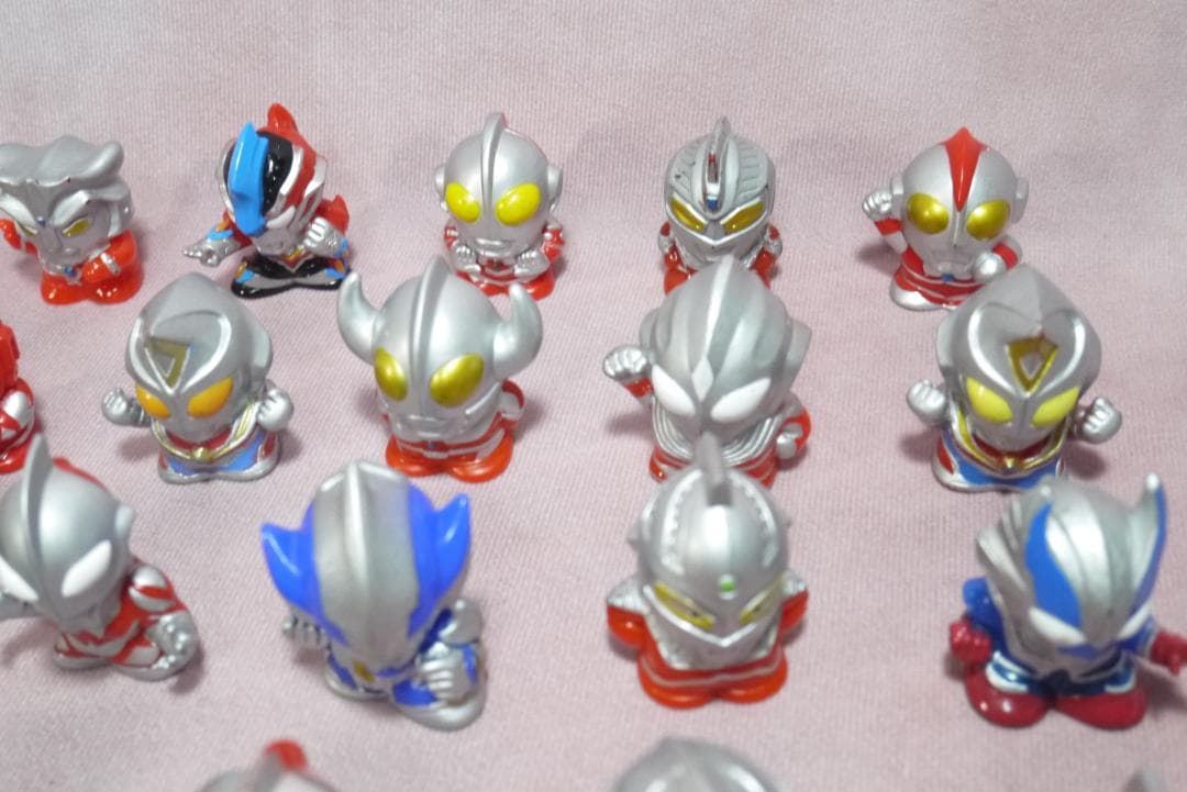 激レアあり！ウルトラマン ／怪獣 指人形 149体セット 全77体