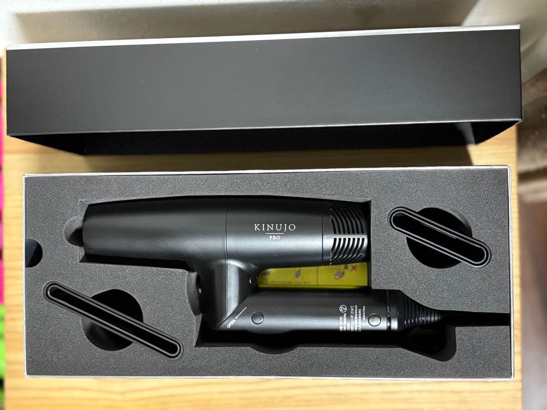 【未使用•新品】 絹女プロヘアドライヤー KP101 ブラック