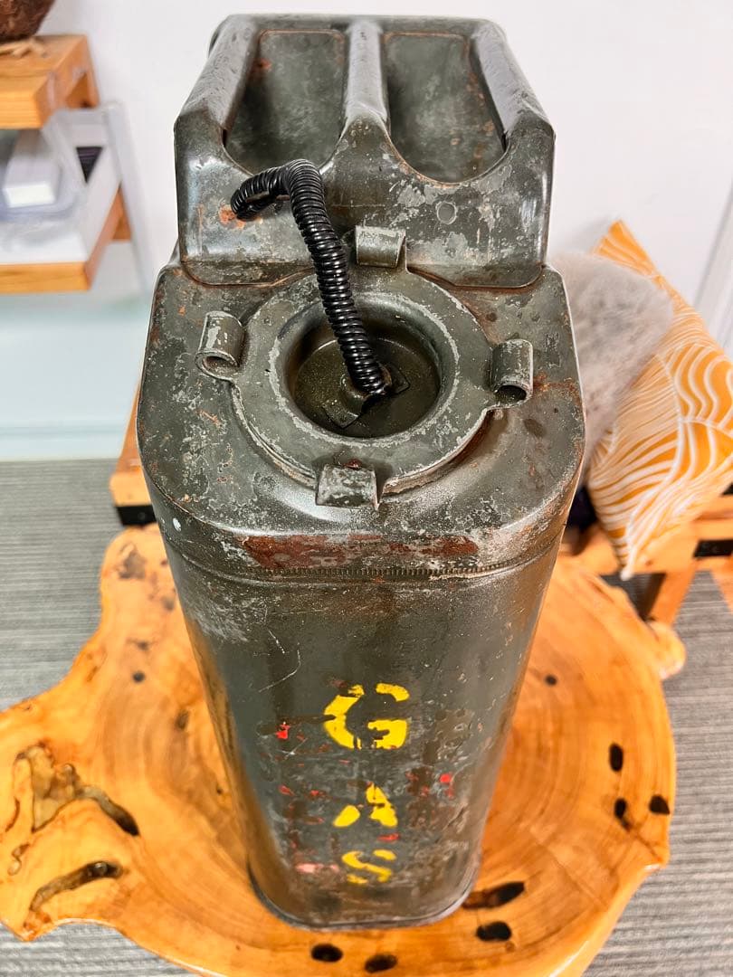 サバイバルUSMCアメリカ海兵隊アメリカ軍 ジェリ缶 アンティーク ディスプレイ