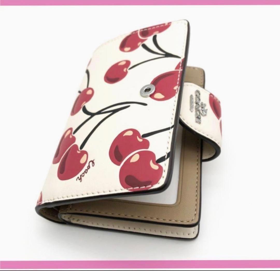 個数限定赤札 coachコーチストロベリープリントミディアム二つ折り財布